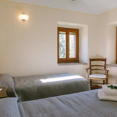 ファームステイ Agriturismo Levandara フェルモ